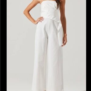 ASTR Elegant White Strapless Cotton Jumpsuit